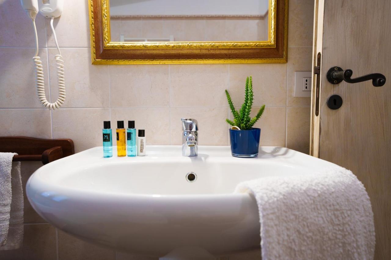 Quattro Torri B&B Санта-Тереза-ди-Рива Экстерьер фото
